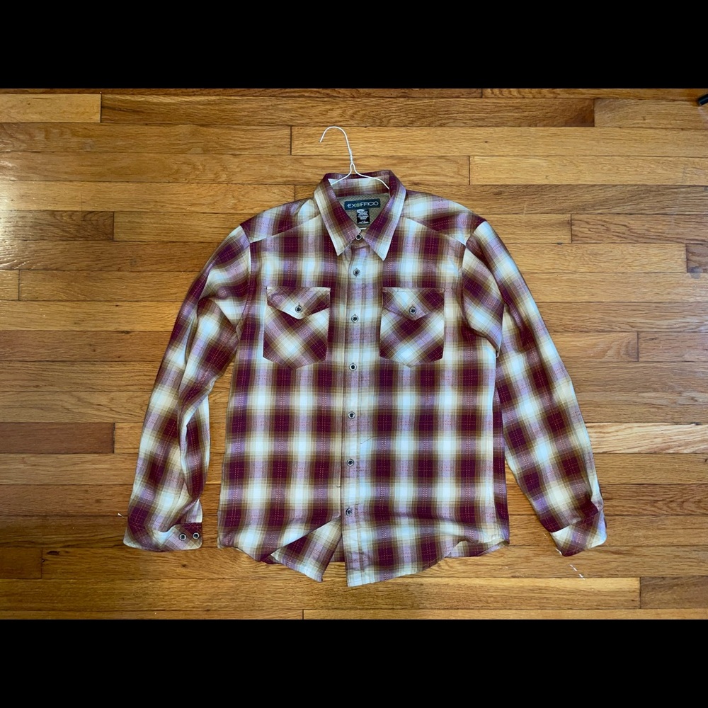 ExOfficio mens size M outdoor button down shirt, 100% polyester, excellent cond.